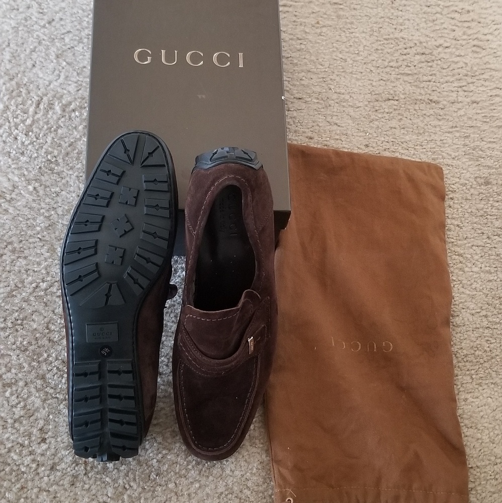 Shoe - Picture 2 of 6